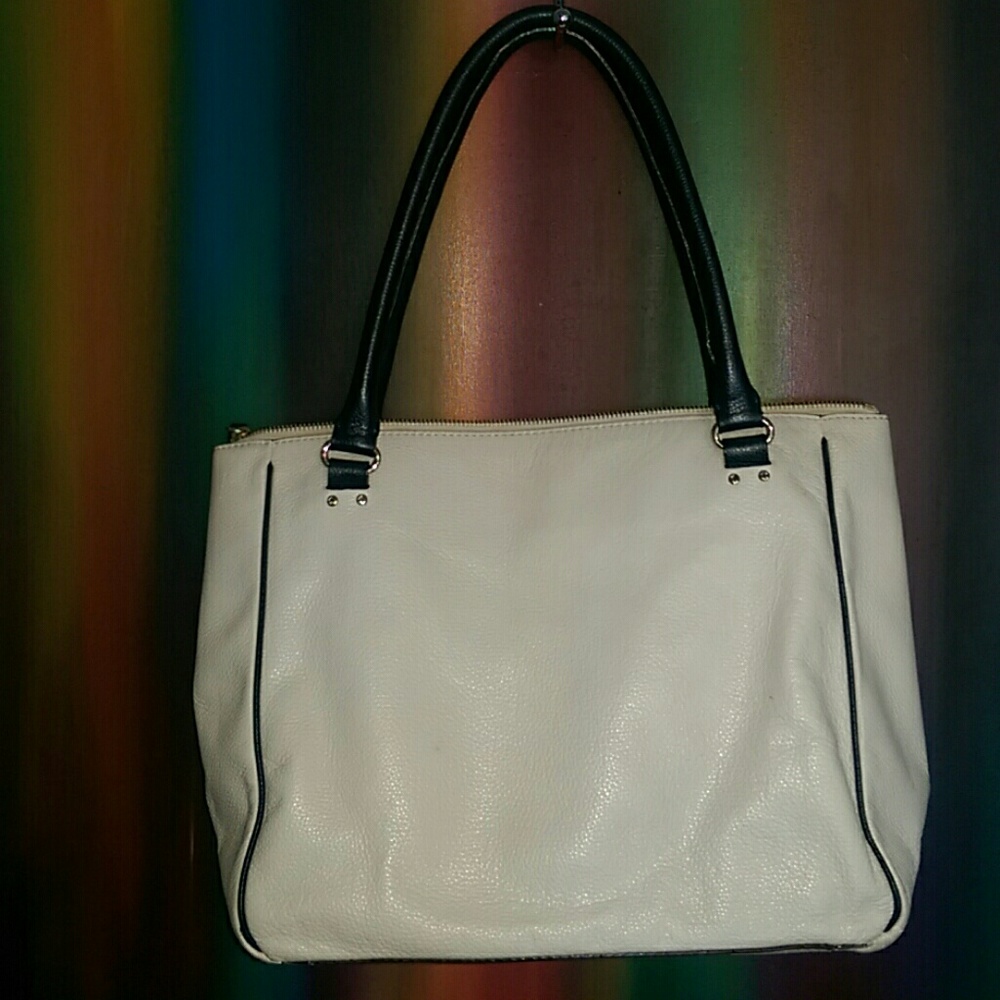 Kate Spade Tote - Picture 4 of 8